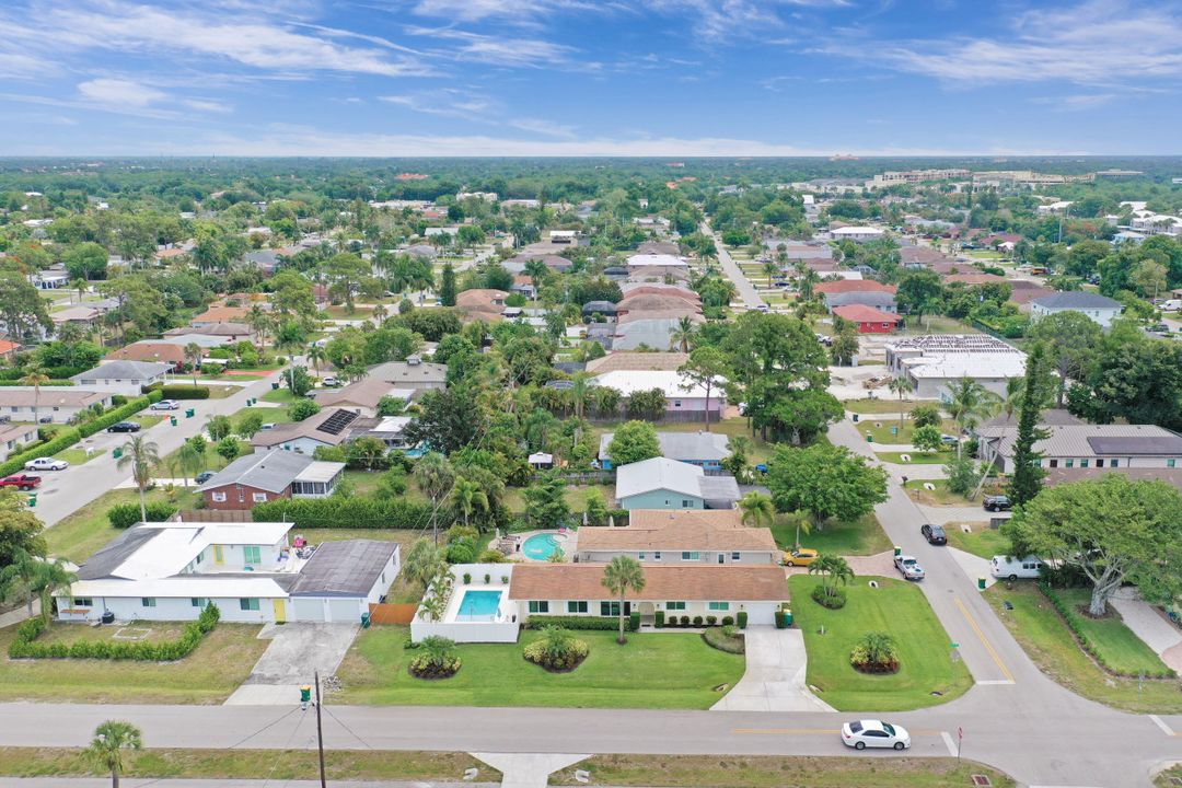 701 93rd Ave N, Naples, FL 34108