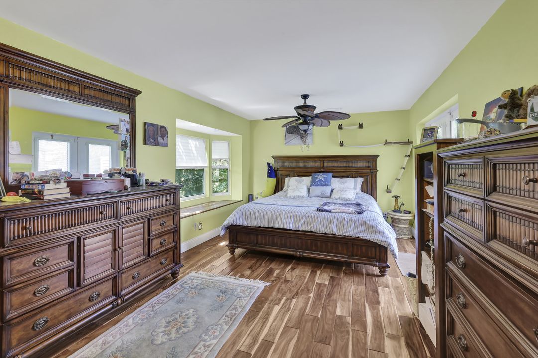 131 Plantation Cir, Naples, FL 34104