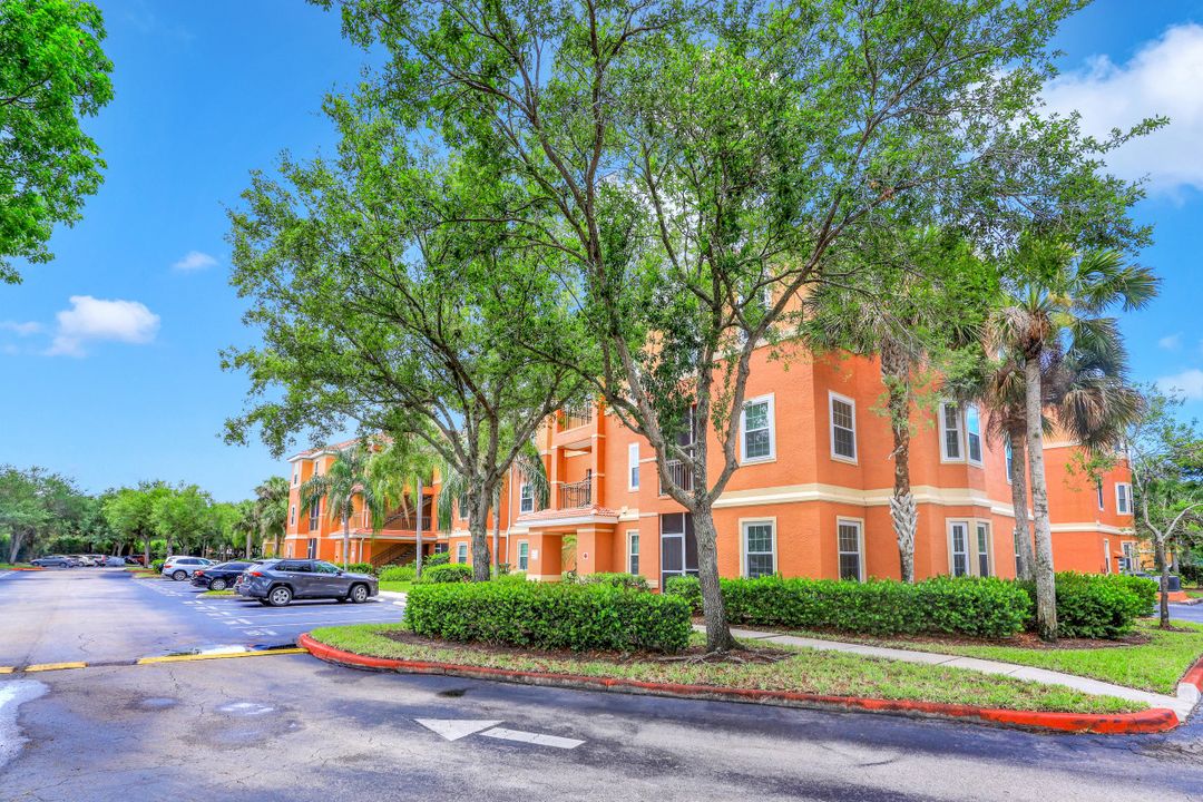 23520 Walden Center Dr #108, Bonita Springs, FL 34134