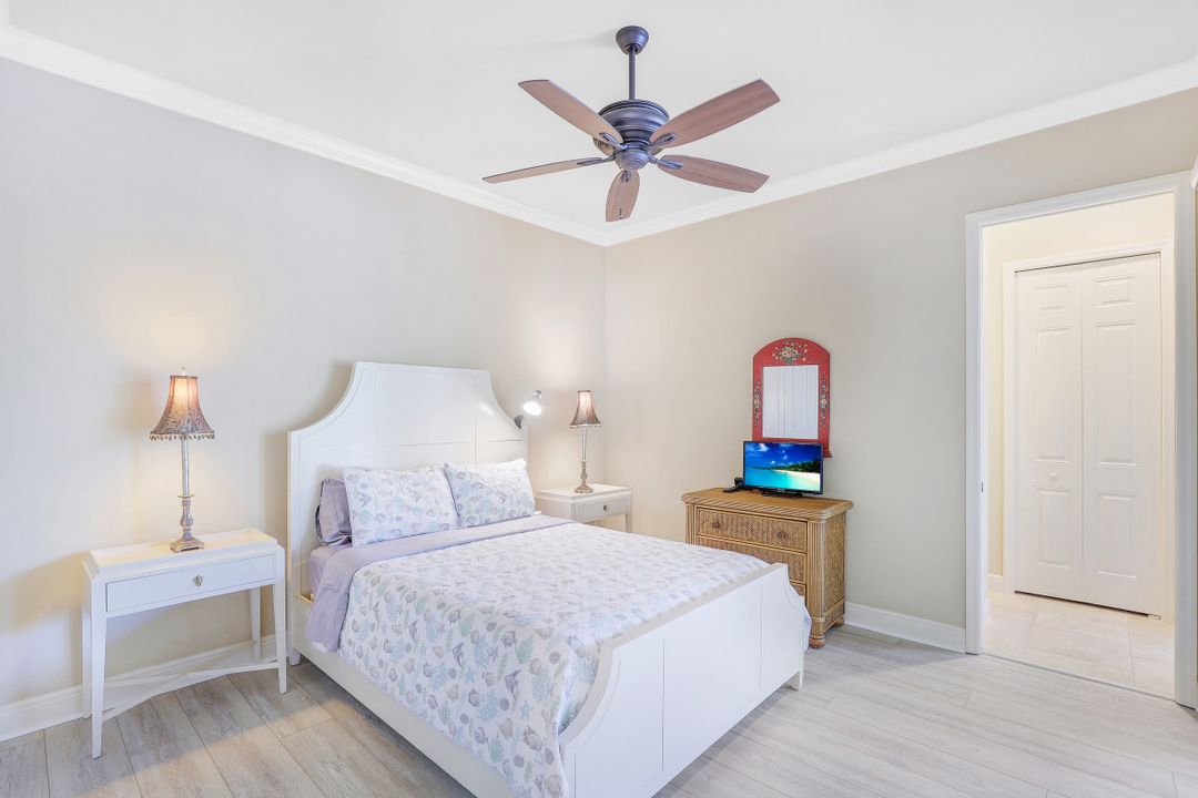 808 Seagrape Dr, Marco Island, FL 34145