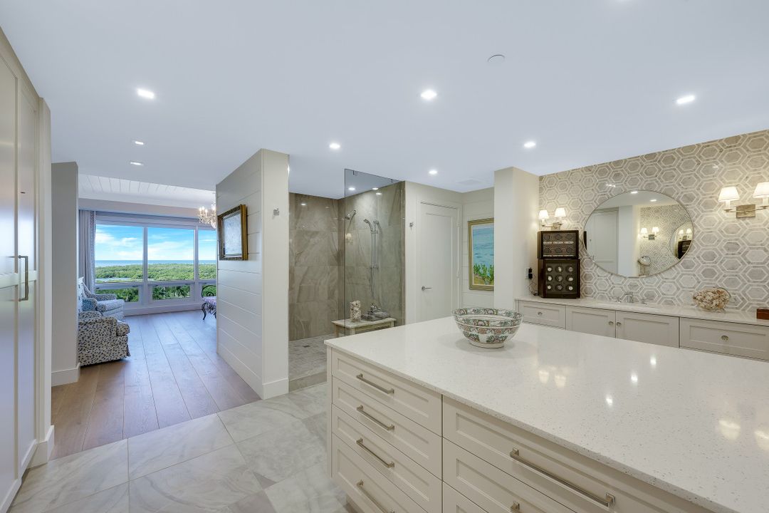 13915 Old Coast Rd #805, Naples, FL 34110