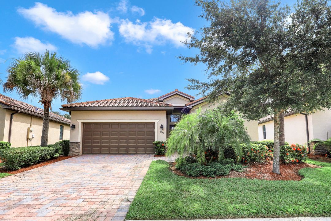 3639 Treasure Cove Cir, Naples, FL 34114