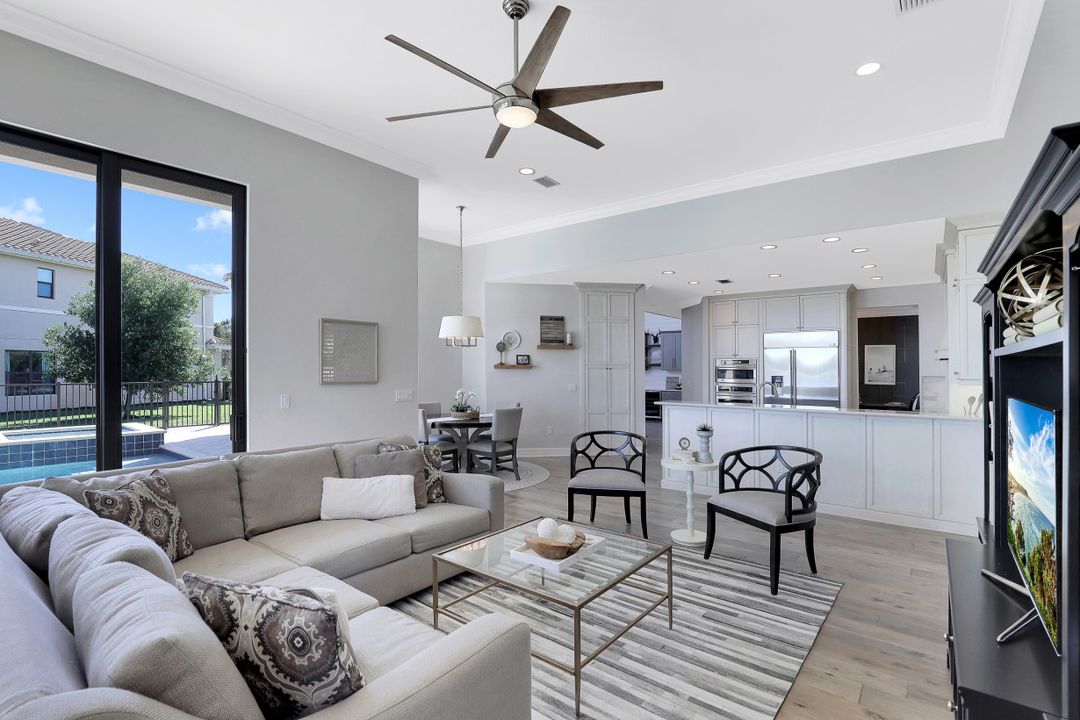 3025 Cinnamon Bay Cir, Naples, FL 34119