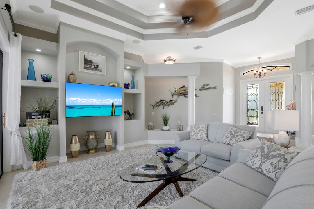 2227 SW 54th Ln, Cape Coral, FL 33914