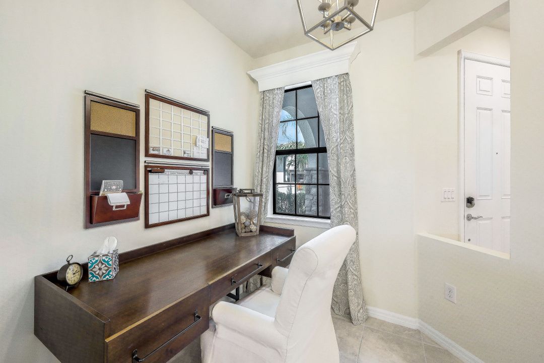 12010 Westmoreland Way, Fort Myers, FL 33913