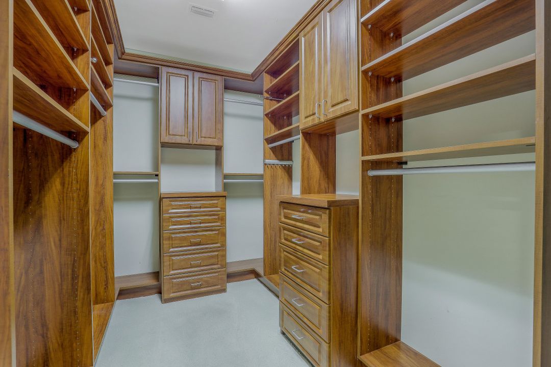 2542 Marquesa Royale Ln #301, Naples, FL 34109