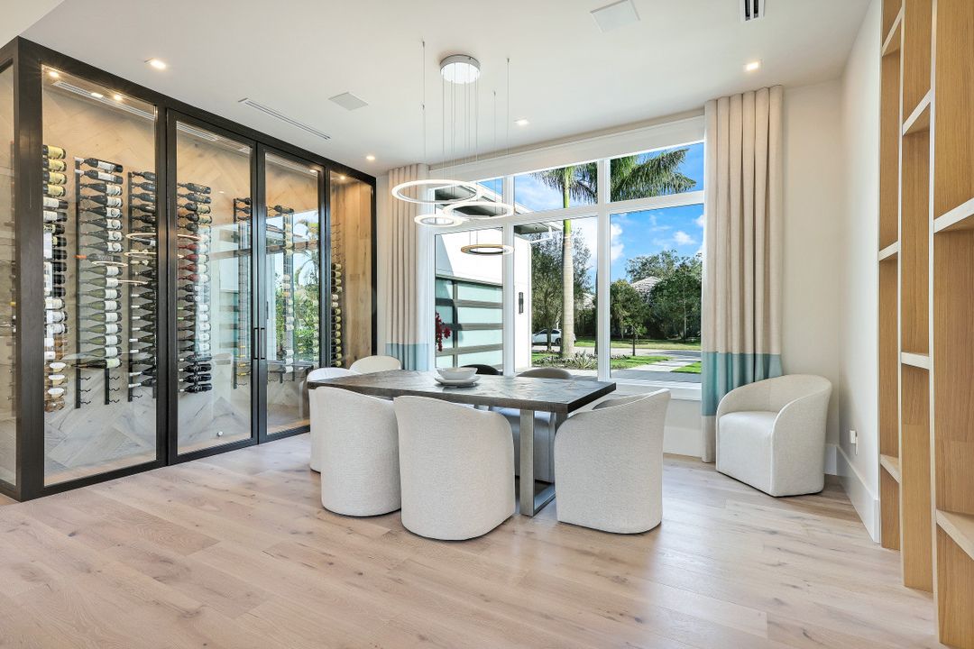 817 Buttonbush Ln, Naples, FL 34108