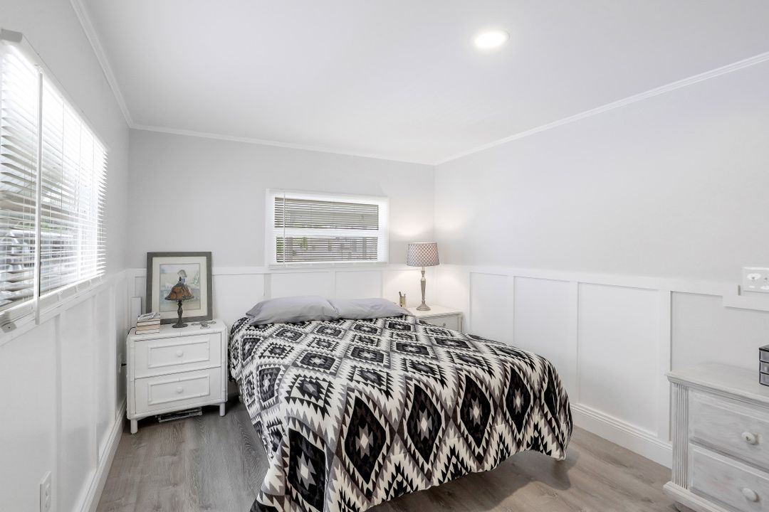 625 Palm Dr, Goodland, FL 34140