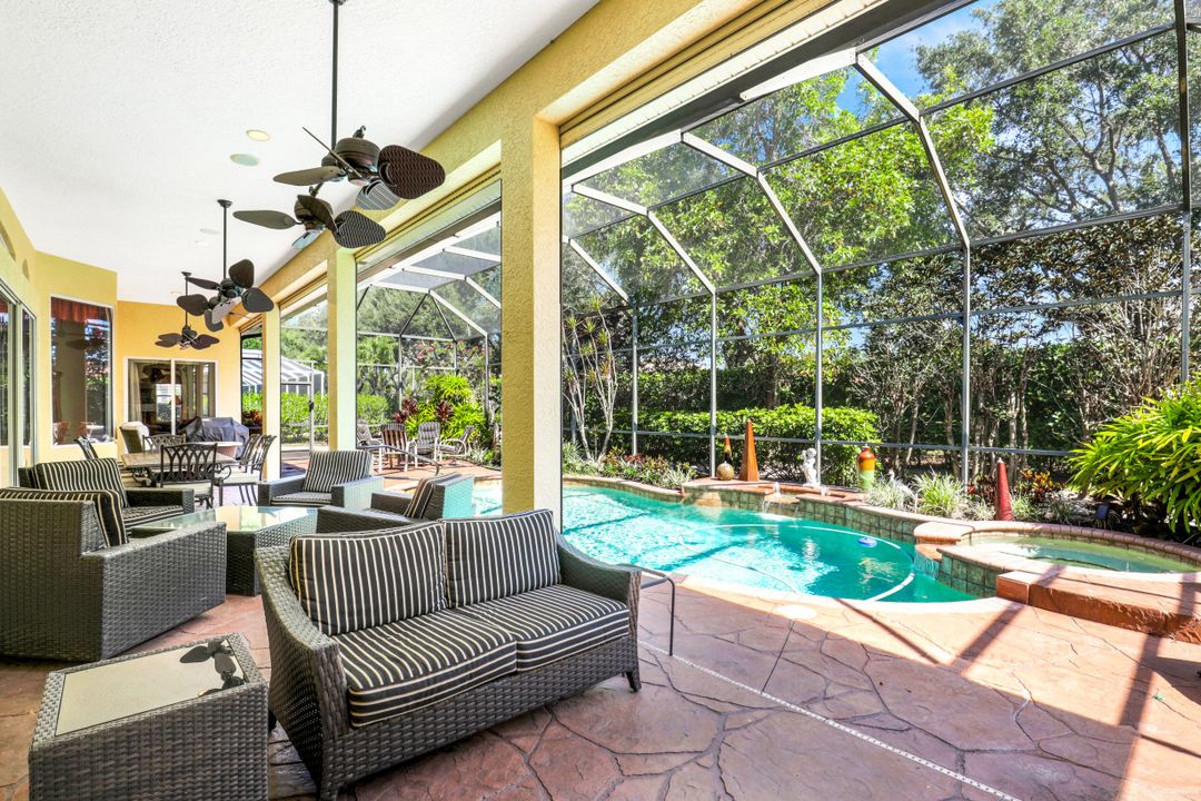 9772 Treasure Cay Ln, Bonita Springs, FL 34135