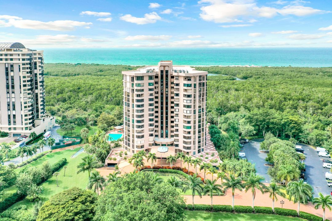 6075 Pelican Bay Blvd #506, Naples, FL 34108