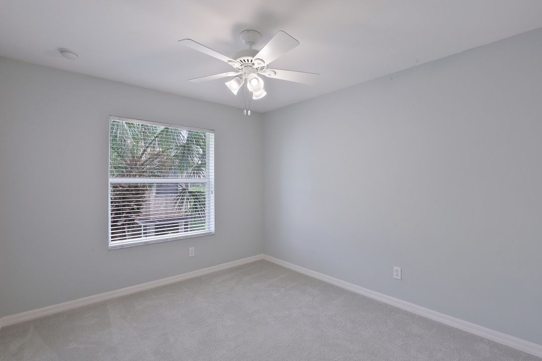 9723 Heatherstone Lake Ct, Estero, FL 33928