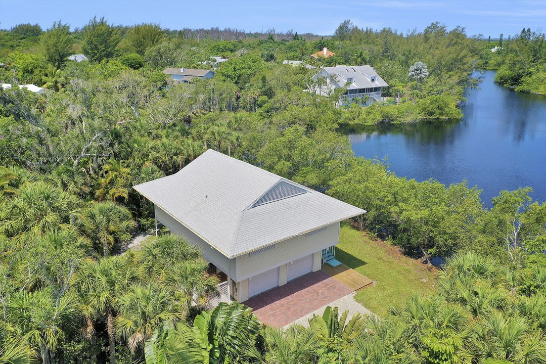 9455 Beverly Ln, Sanibel, FL 33957