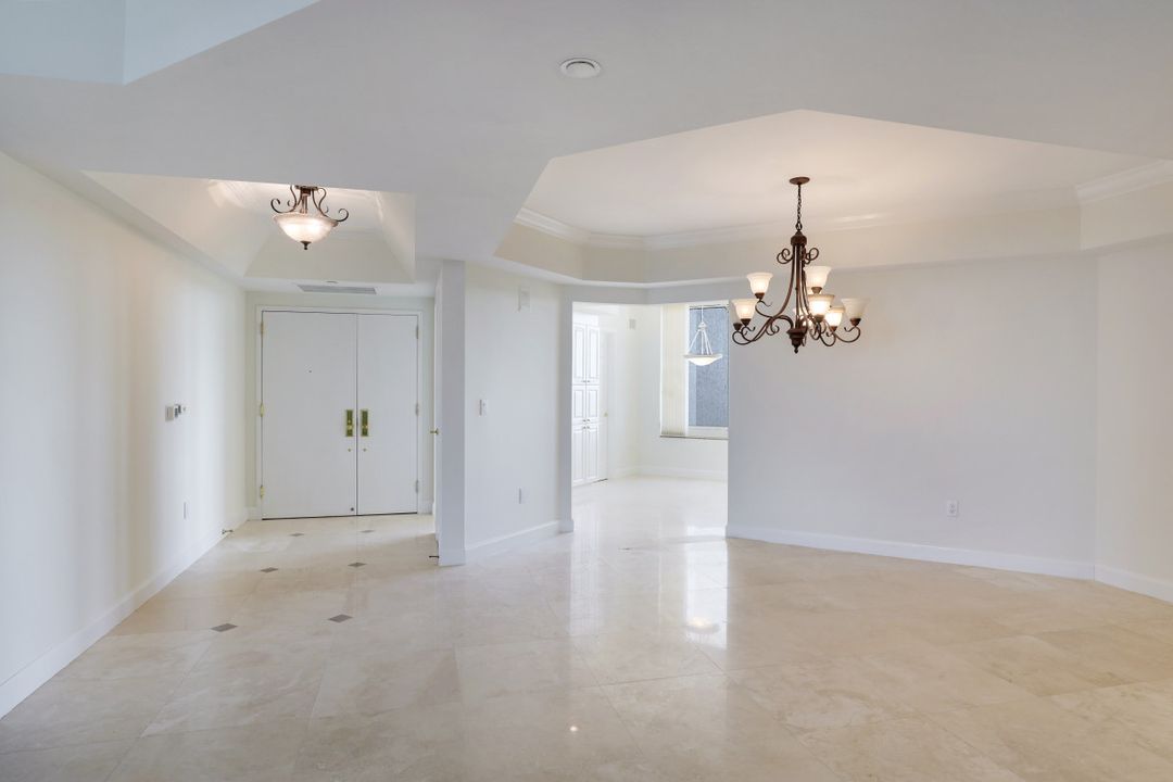 7117 Pelican Bay Blvd #1603, Naples, FL 34108