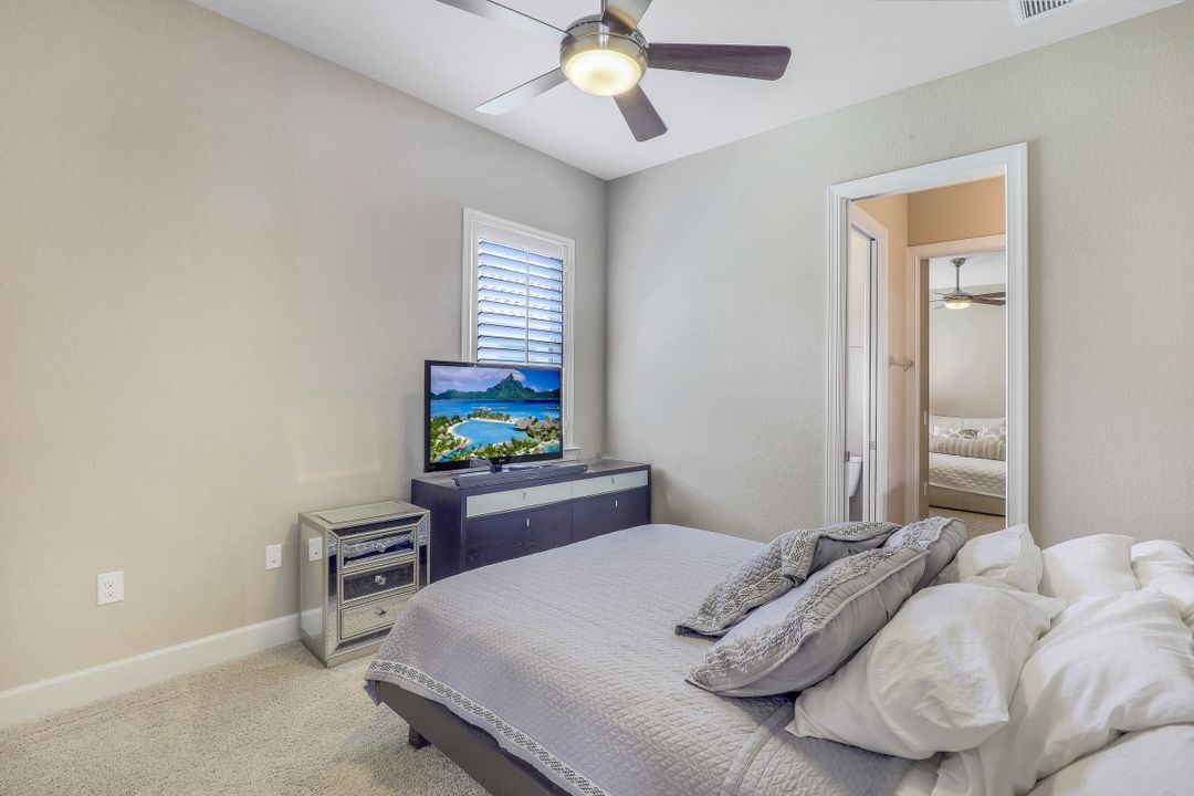 9403 Copper Rock Ct, Naples, FL 34120