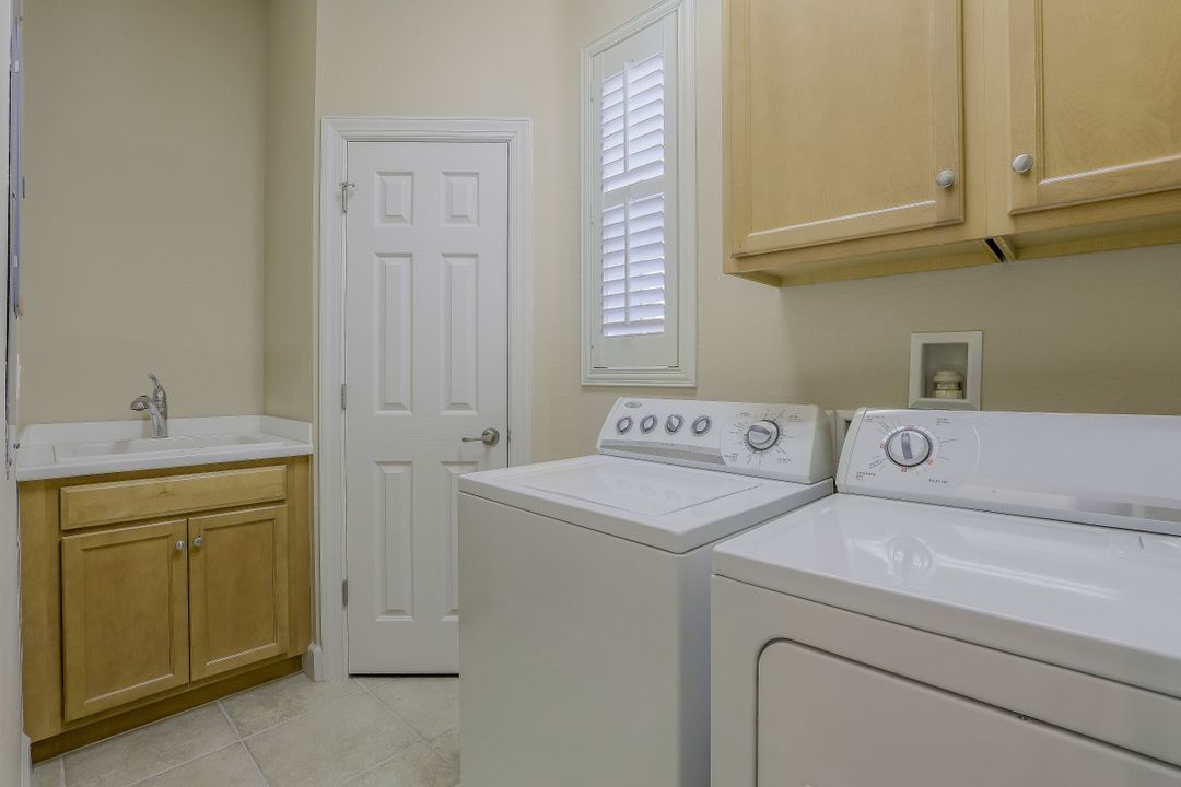 9509 Ironstone Terrace #201, Naples, FL 34120