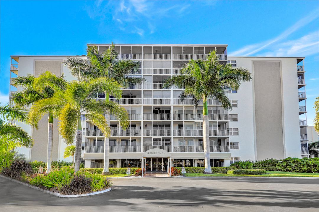 3 Bluebill Ave, Naples, FL 34108