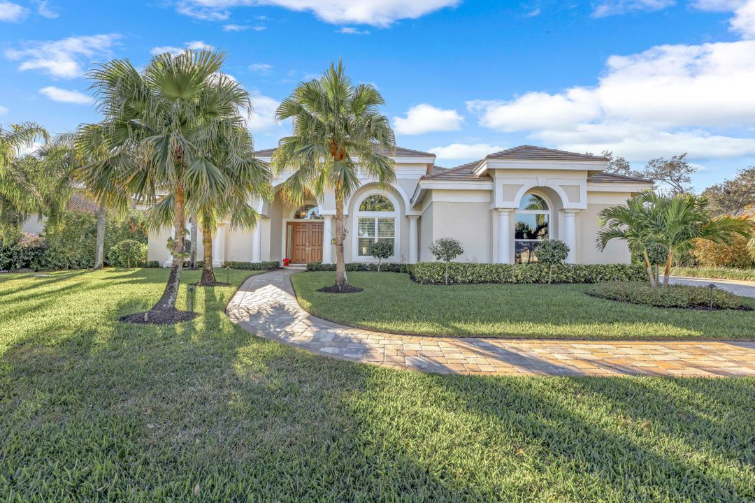 3371 Creekview Dr, Bonita Springs, FL 34134