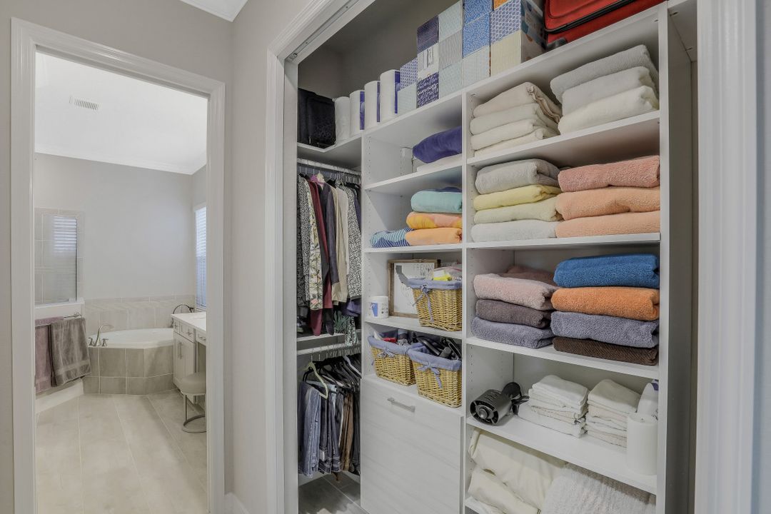 15272 Blue Bay Cir, Estero, FL 33913