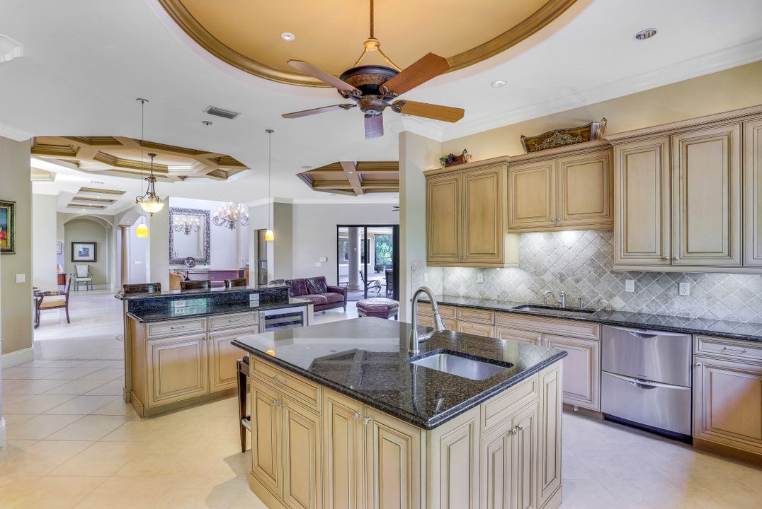 3645 7th Ave NW, Naples, FL 34120