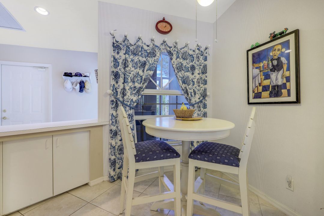 554 Captn Kate Ct, Naples, FL 34110