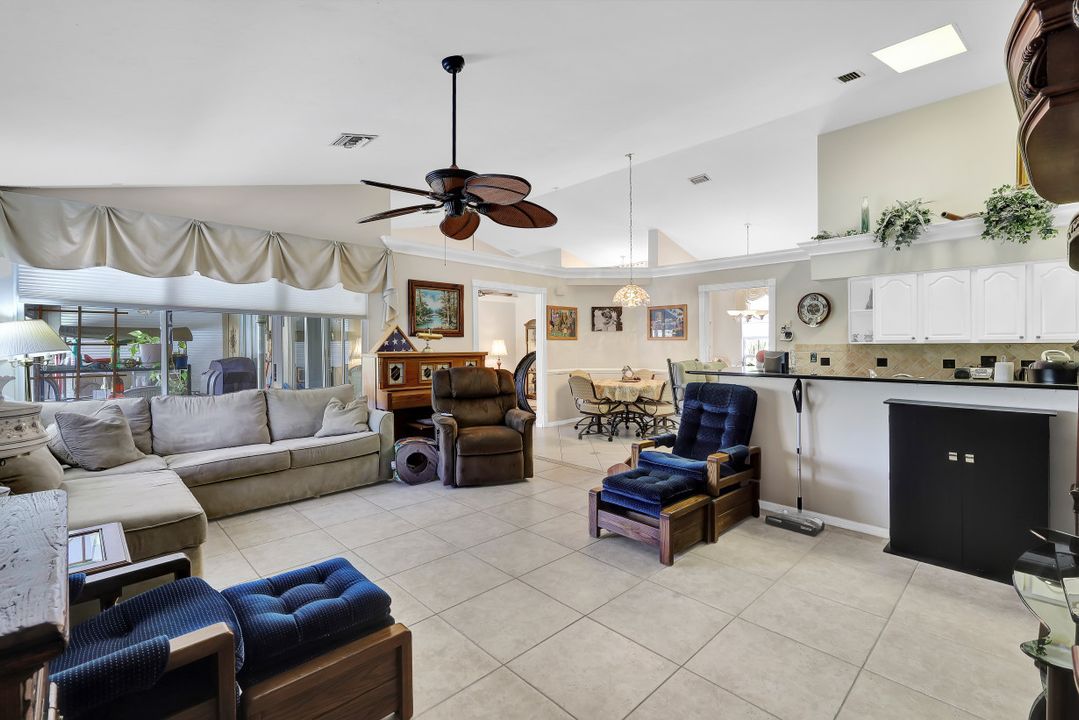 131 Plantation Cir, Naples, FL 34104