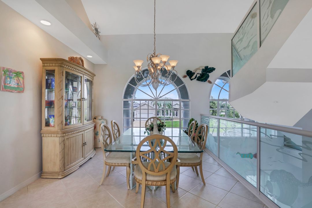 450 Spinnaker Dr, Marco Island, FL 34145