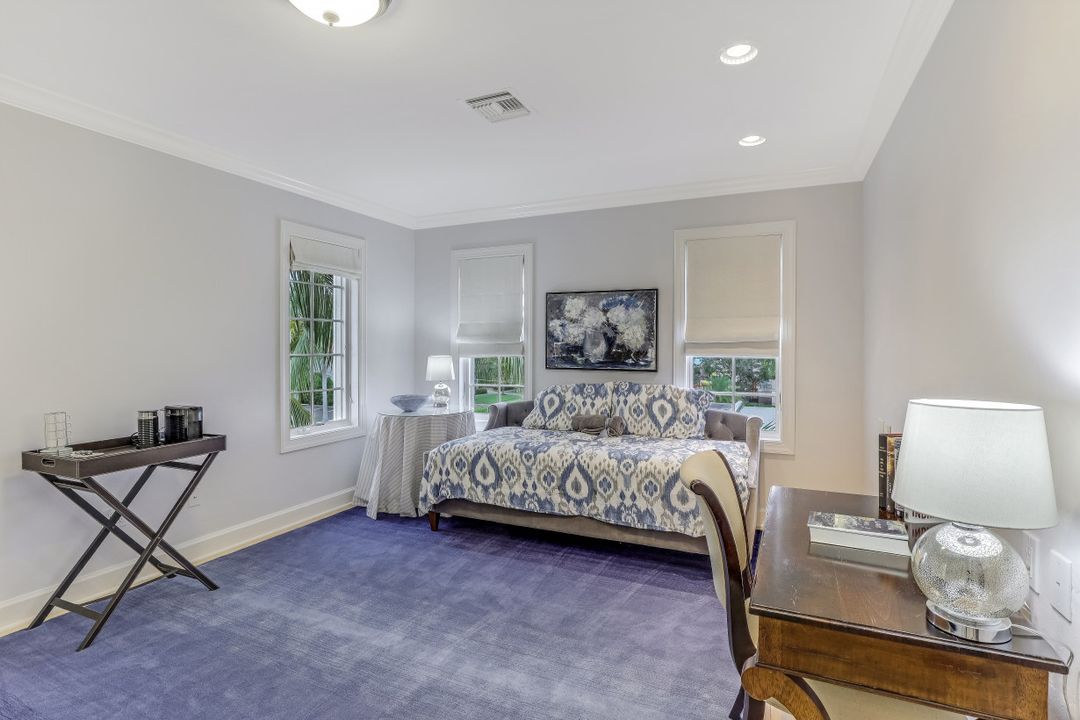 868 4th St S #11, Naples, FL 34102