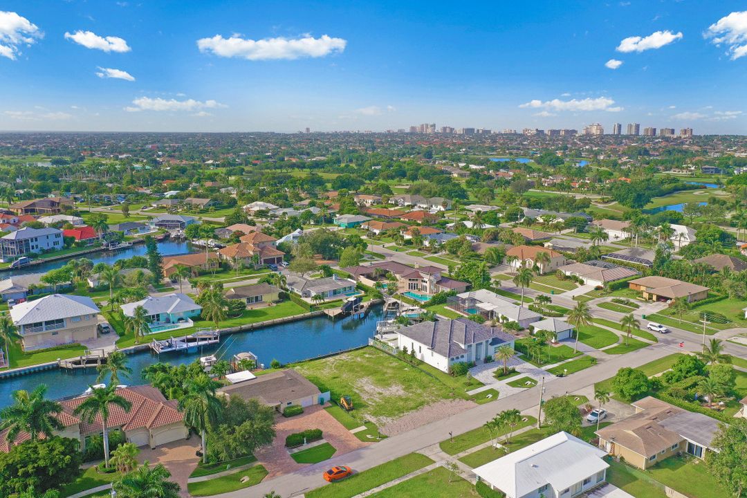 647 Bamboo Ct, Marco Island, FL 34145