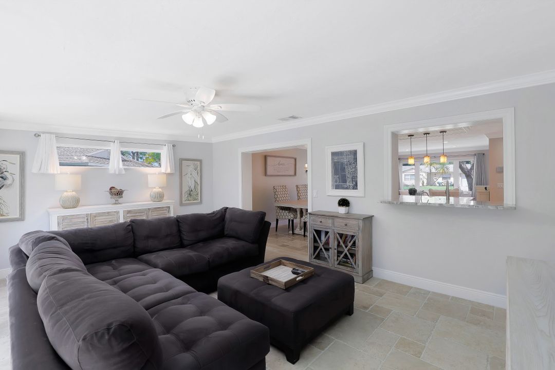 2824 Poinciana St, Naples, FL 34105