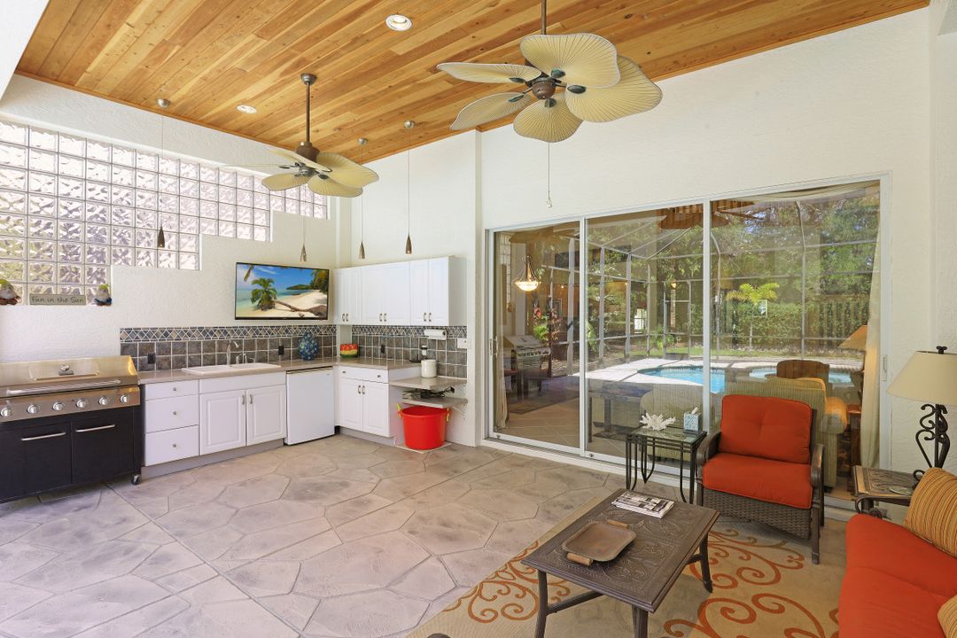 8831 Springwood Ct, Bonita Springs, FL 34135