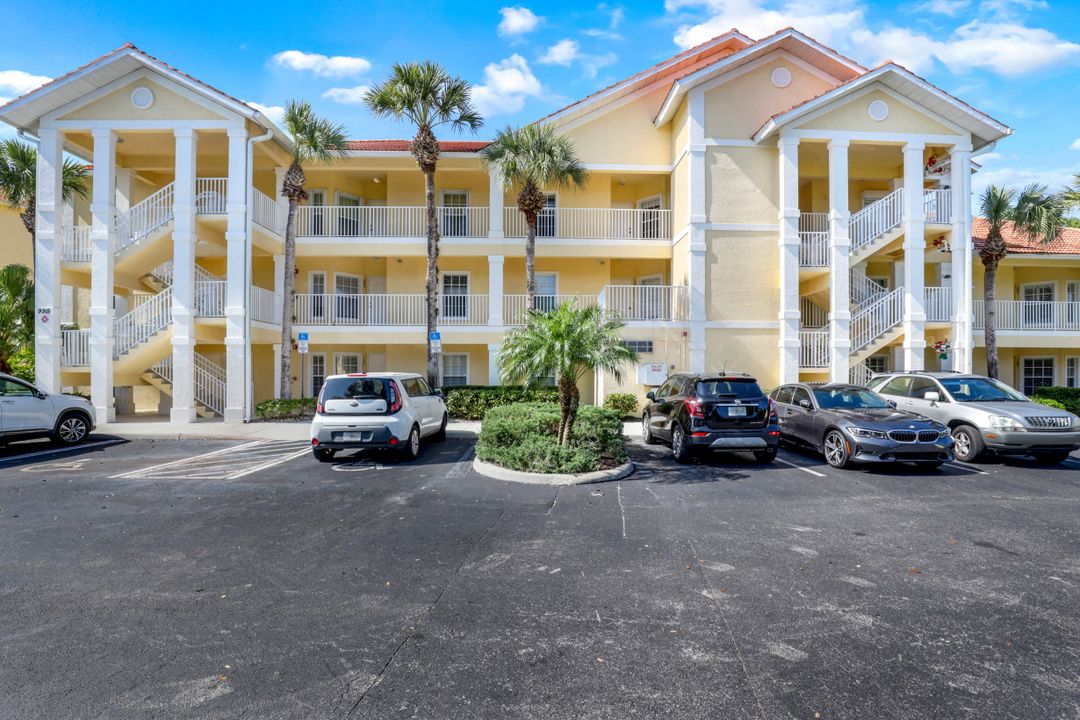 9165 Celeste Dr #106, Naples, FL 34113