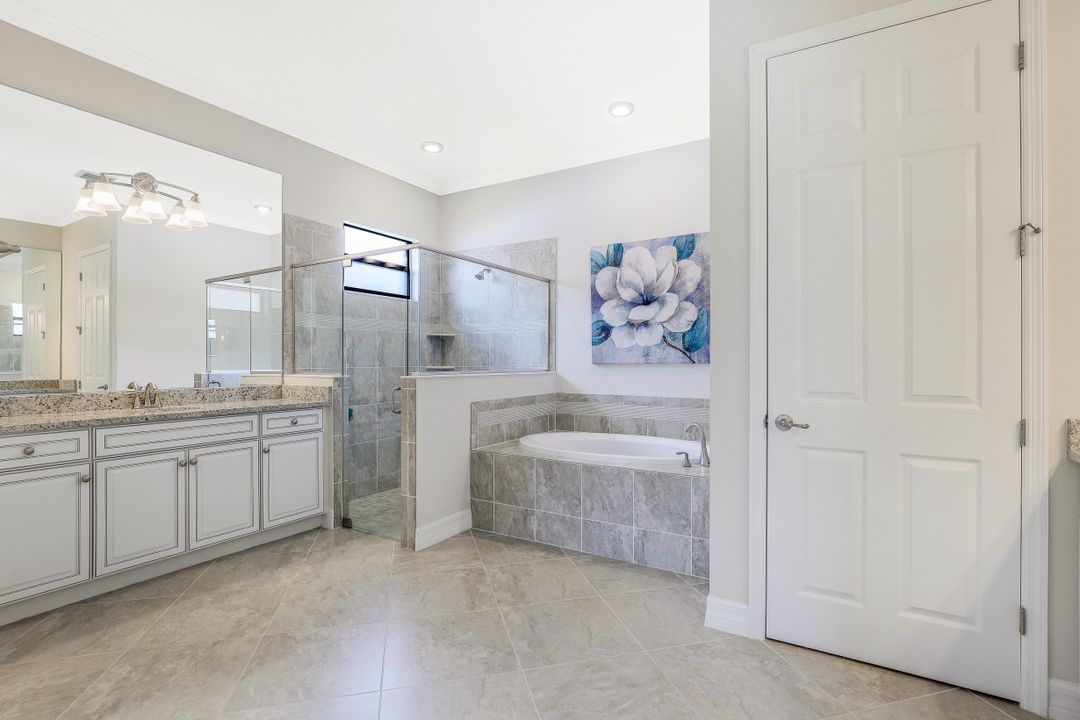 2134 Antigua Ln, Naples, FL 34120