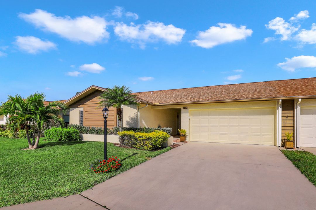 307 Reynolds Ct, Naples, FL 34112