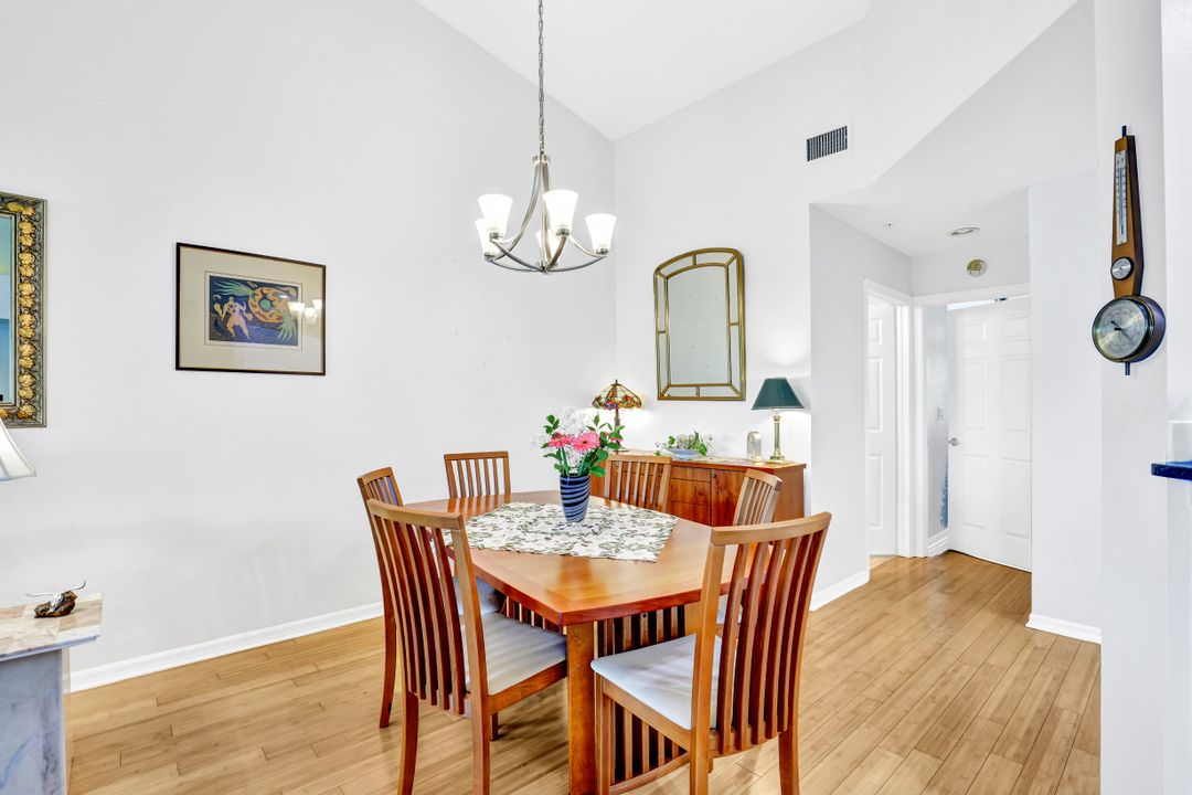 6940 Huntington Lakes Cir #202, Naples, FL 34119