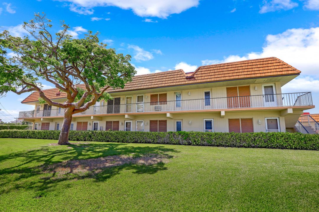 240 N Collier Blvd, Marco Island, FL 34145