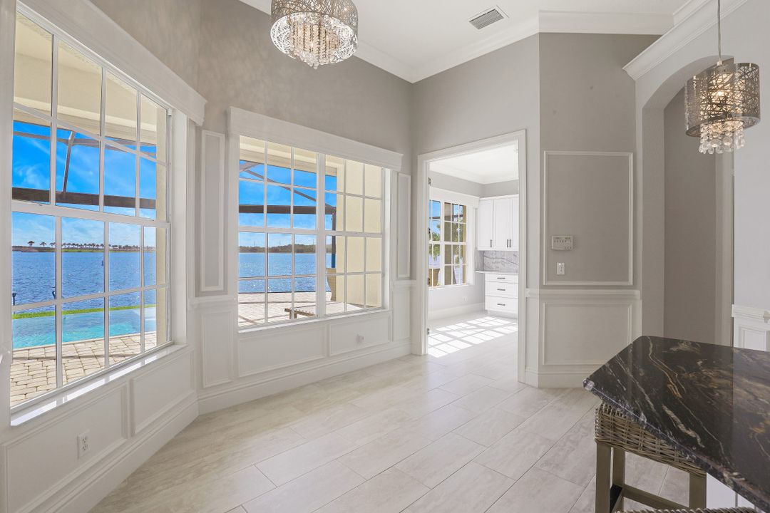 8826 Spinner Cove Ln, Naples, FL 34120
