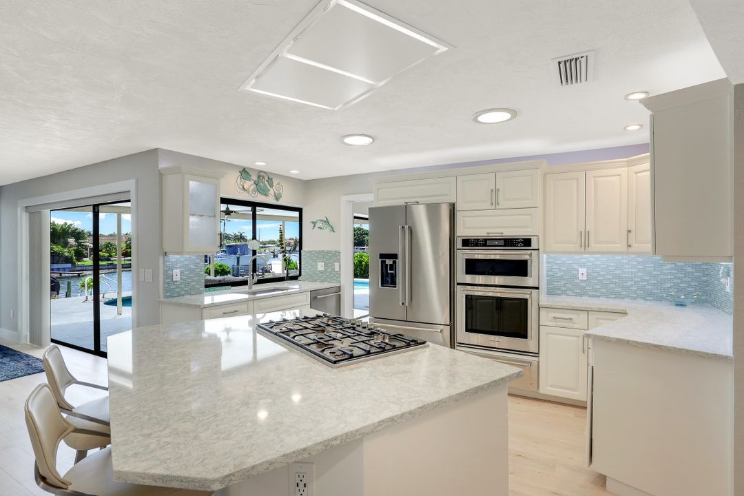 4725 Lansing St NE, St. Petersburg, FL 33703