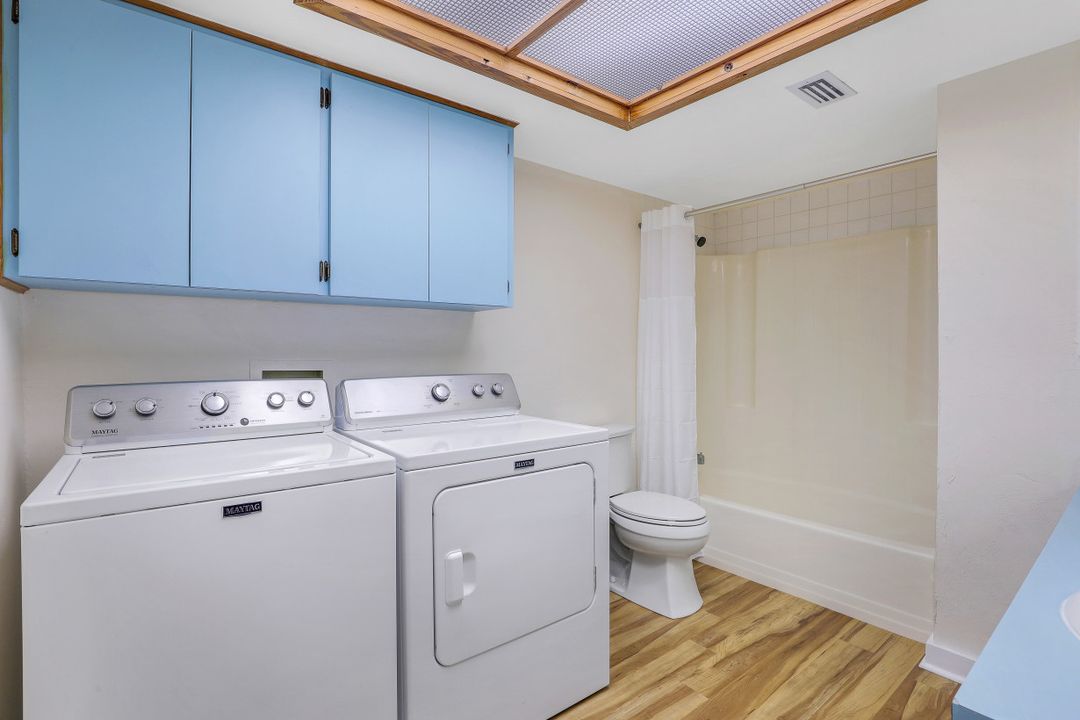 8642 Whispering Pines Dr, Saint James City, FL 33956