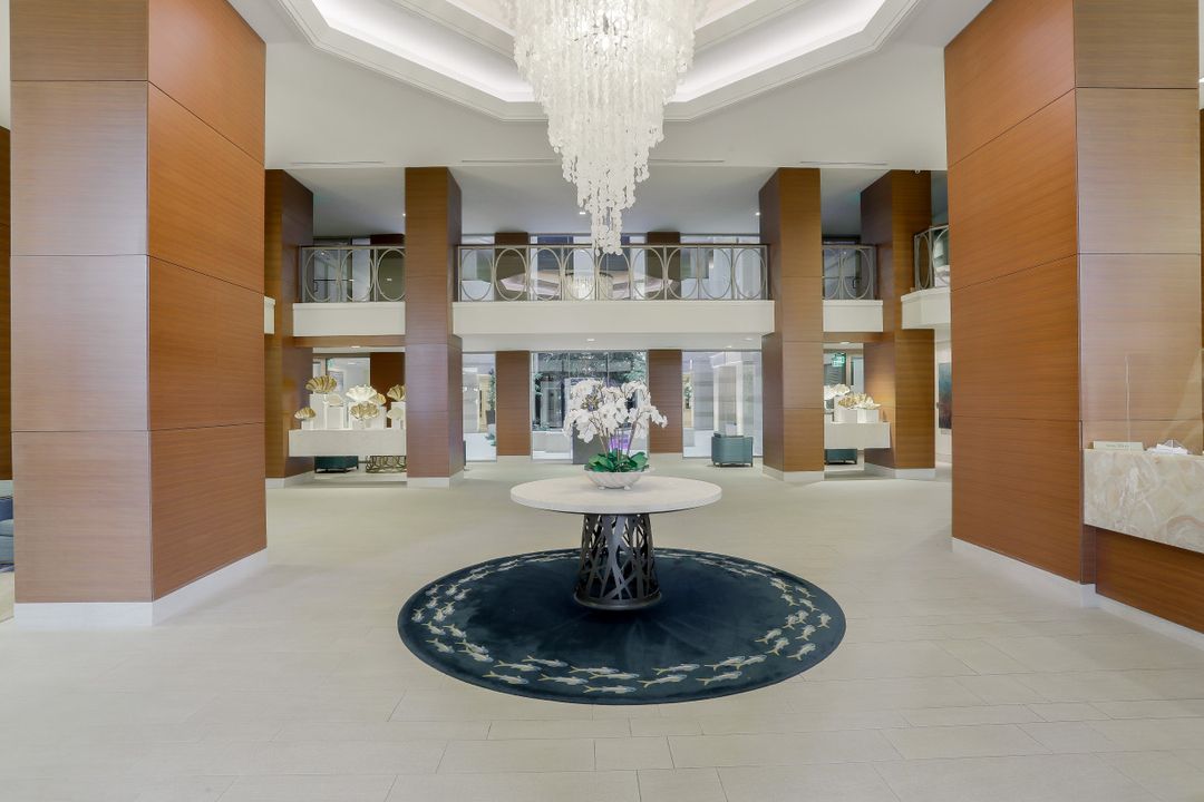 4401 Gulf Shore Blvd N #601, Naples, FL 34103