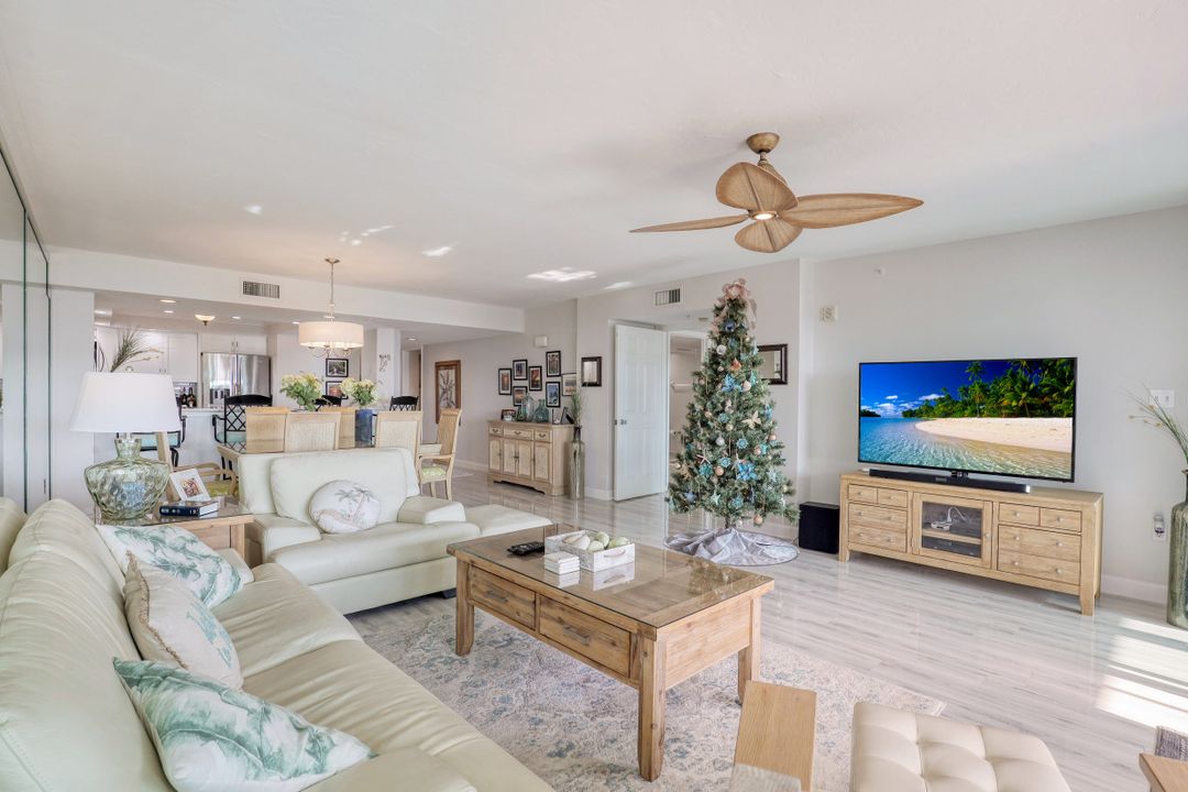 21 Bluebill Ave #603, Naples, FL 34108