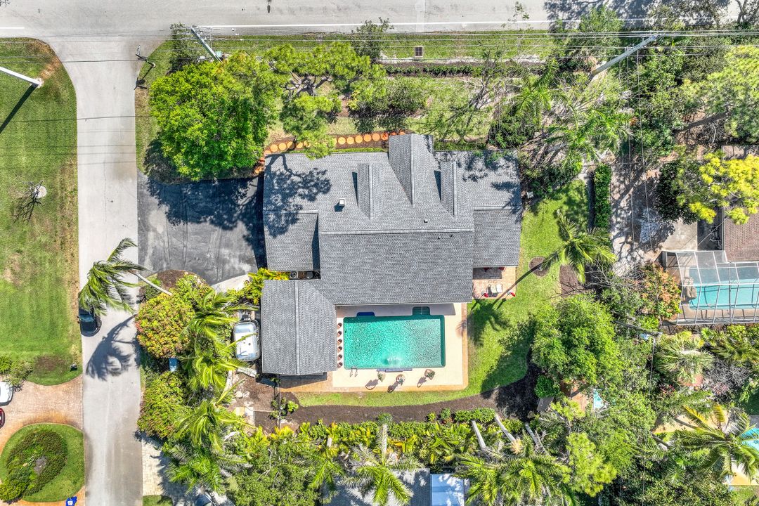 1135 26th Ave N, Naples, FL 34103