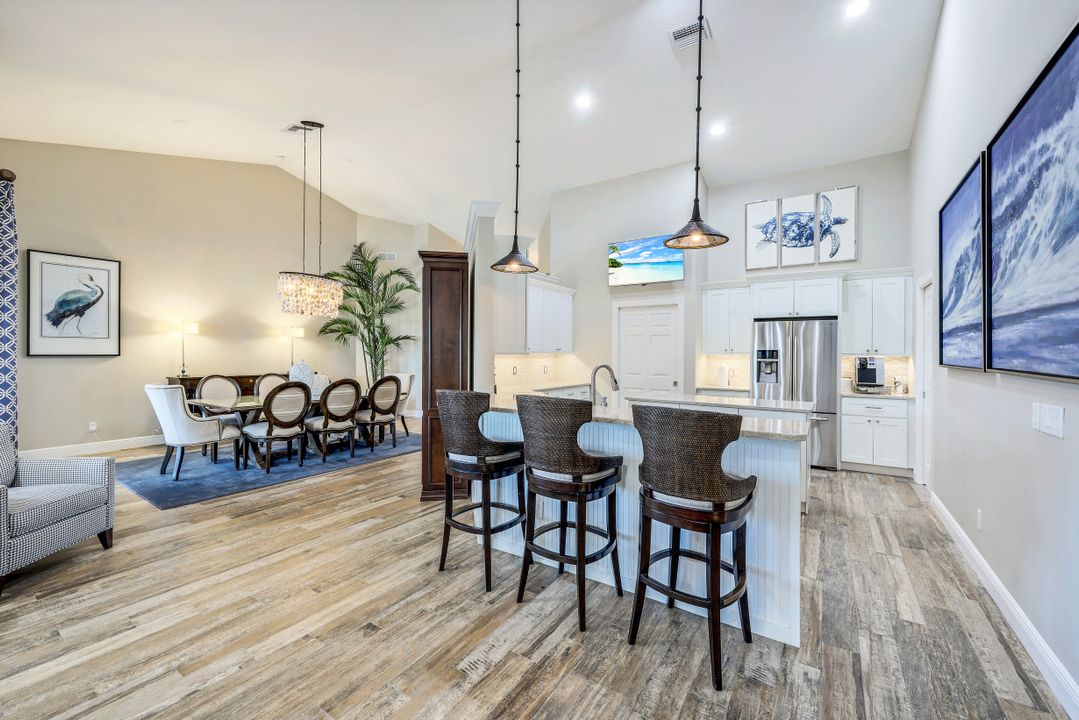 8979 Morgan Ct, Naples, FL 34113