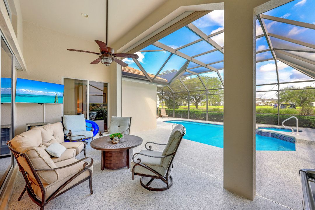 11857 Bramble Ct, Naples, FL 34120