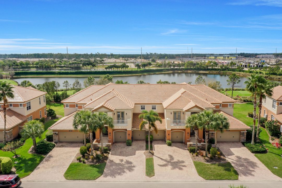 9201 Quartz Ln Apt 201 #201, Naples, FL 34120