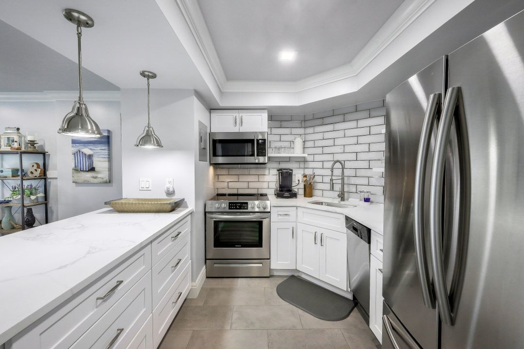 3 Bluebill Ave #512, Naples, FL 34108