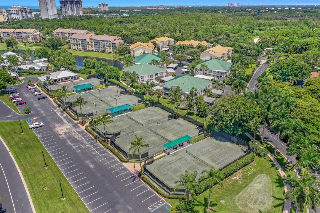 445 Cove Tower Dr #1402, Naples, FL 34110