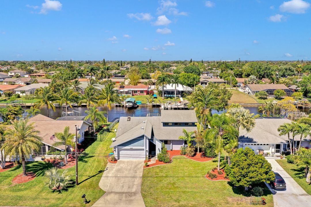 1121 SE 21st St, Cape Coral, FL 33990