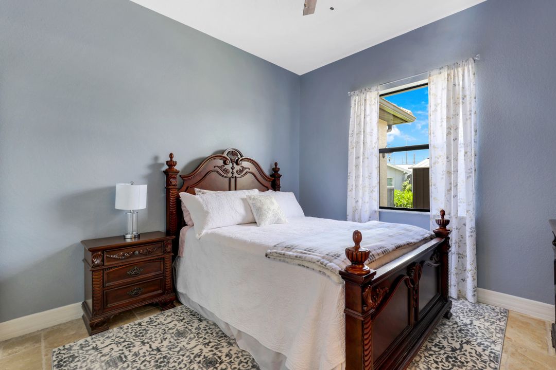 2511 SE 19th Ave, Cape Coral, FL 33904