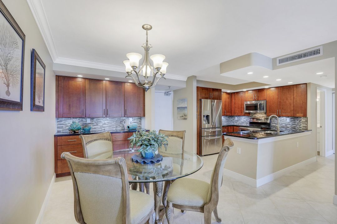 320 Seaview Ct #808, Marco Island, FL 34145