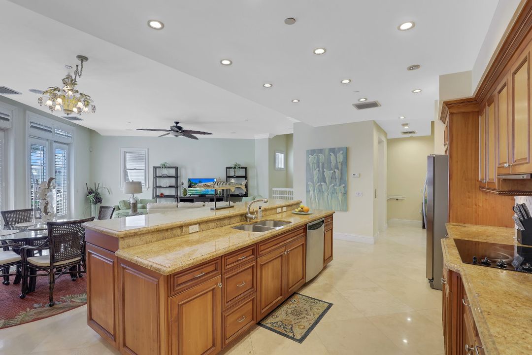 1001 10th Ave S #F3, Naples, FL 34102